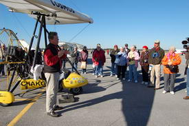 на финише Джо Дафф произносит